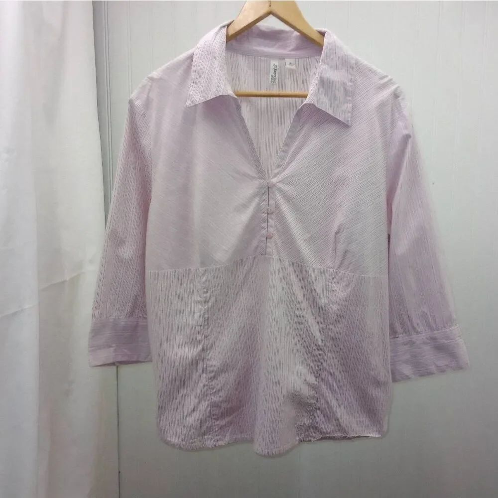 St John's Bay pinstripe v-neck blouse. Size XL